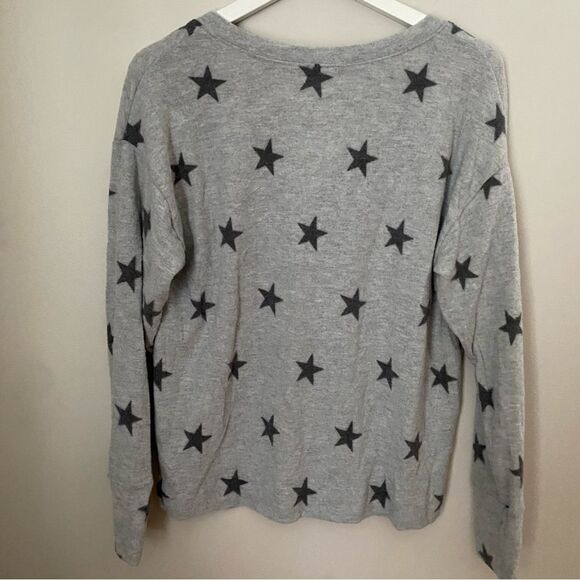 Socialite Top Long Sleeve Fleece Soft Star Print Gray Casual V-Neck Cozy Neutral - Picture 5 of 9